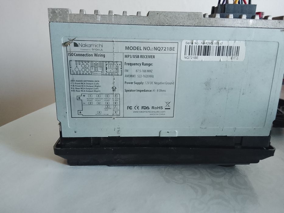 Продам автомагнитолу с колонками