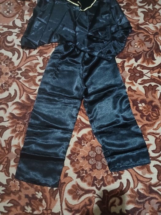 Продам Детский костюм