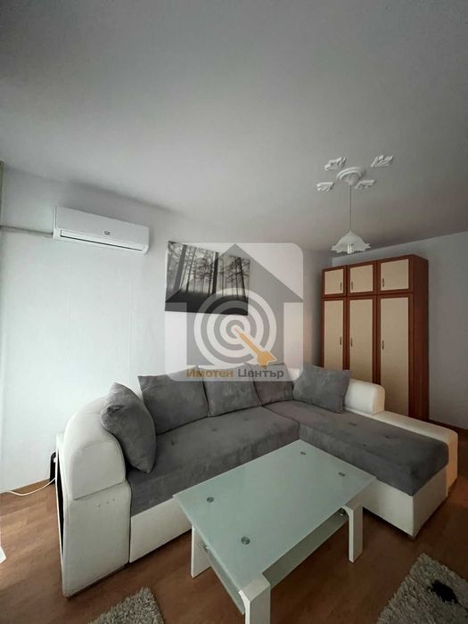 Двустаен апартамент в Надежда 2