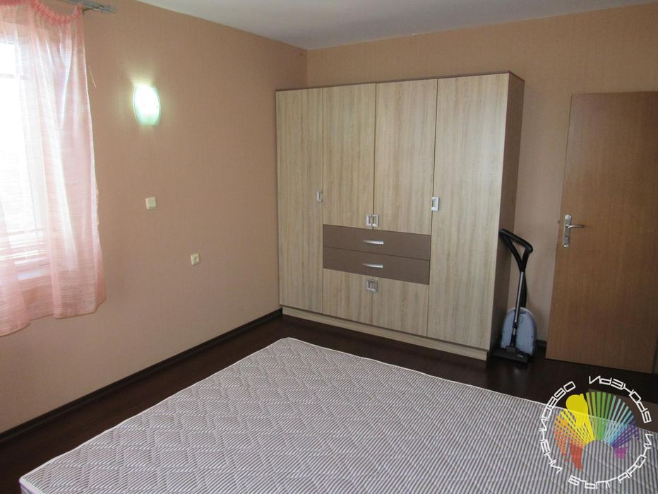 Дава се под наем Двустаен апартамент в Бургас, Зорница - 82 кв.м за 408 € - Снимка #12