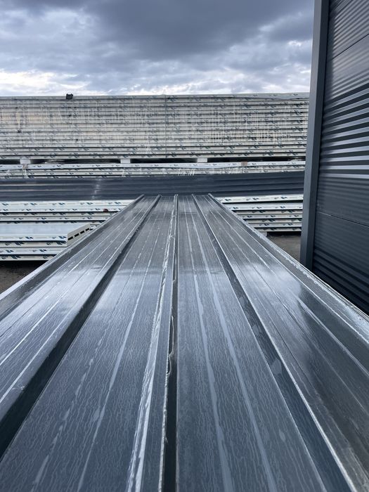 Panouri sandwich termoizolante perete / acoperis 4/6 cm noi cal 1