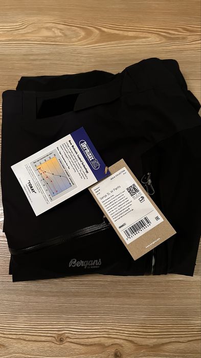 Дамски хардшел панталон Bergans Senja 3L W Pants Dark Shadow Grey 2023