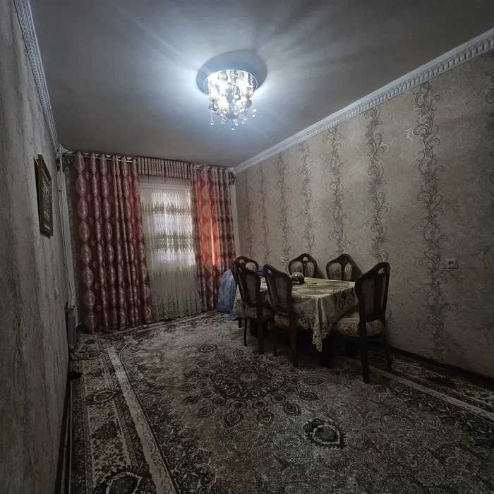 Шарк-1 томондан 2-хонали квартира сотилади