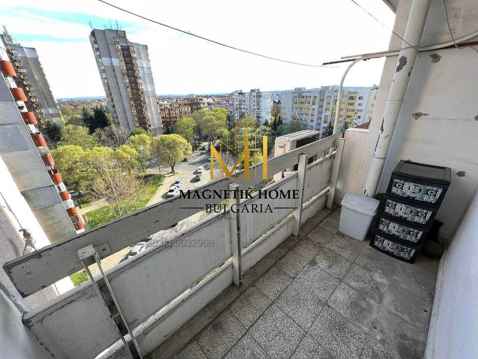 Реновиран тристаен апартамент до ”Билковата аптека”