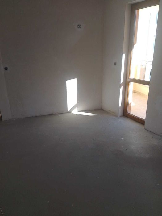 Продава се Тристаен апартамент в Разград, Център - 100 кв.м за 873 €/кв.м - Снимка #15