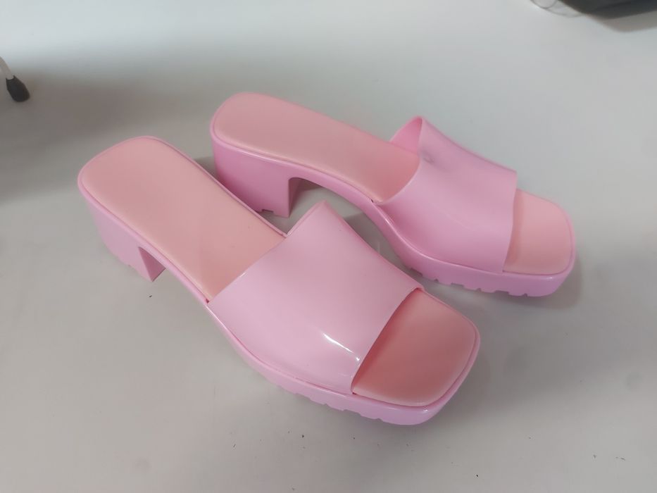 Чехли от силикон в розов цвят