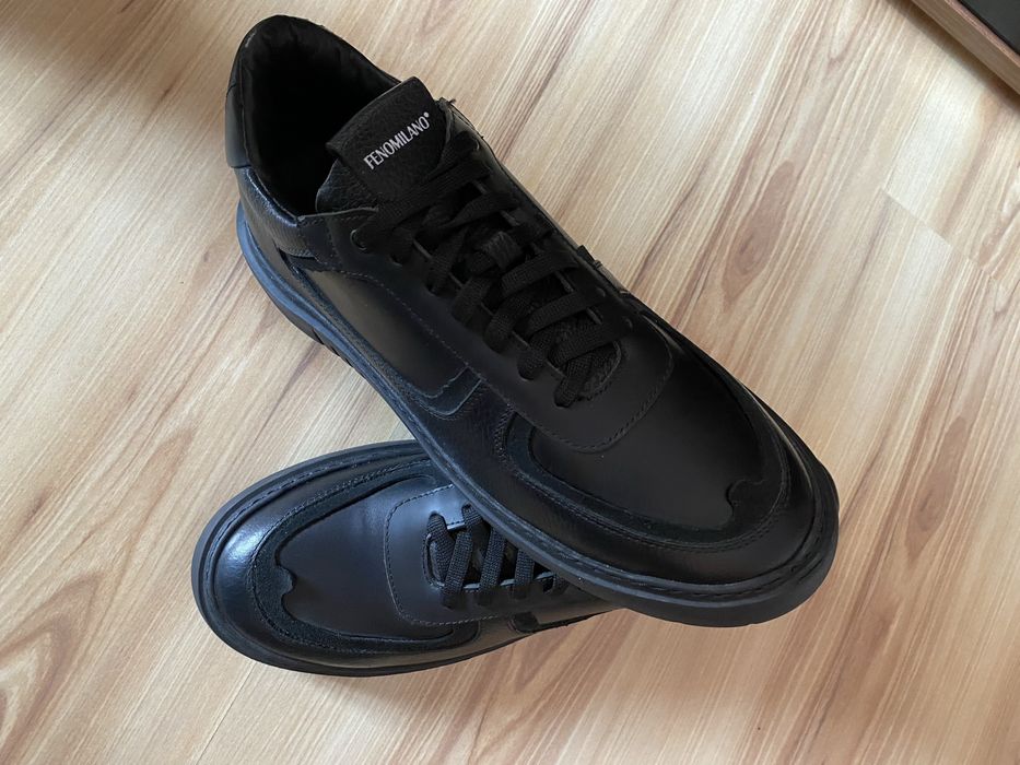 Нови мъжки обувки от естественна кожа.