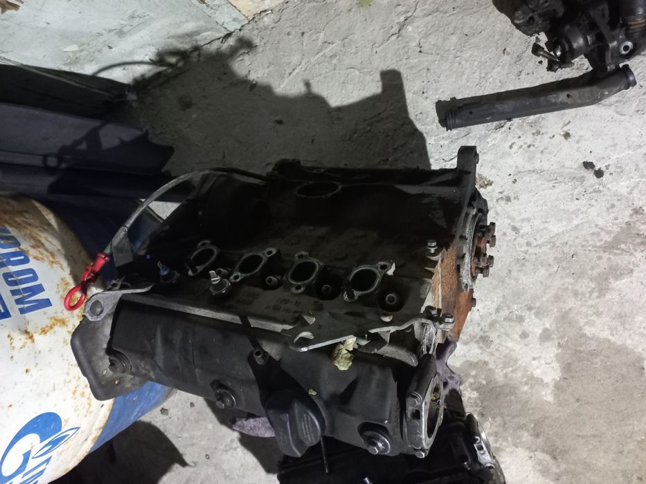 Фольксваген 1,6 л