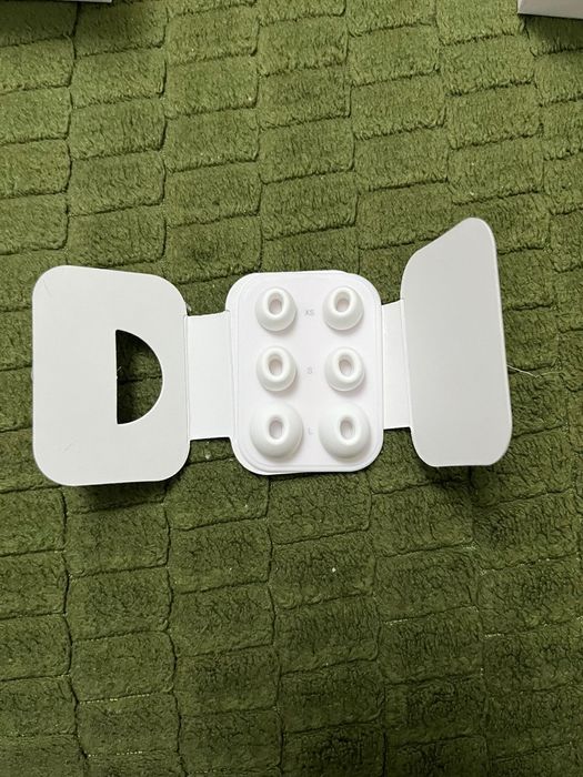 Vând air pods 2 pro