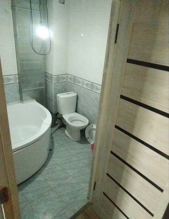 Сдается 2 ком Хасанбой.  Бетонка. Темир бозор. Новостройка