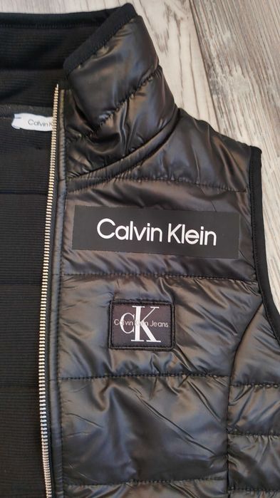 Чисто нов оригинален дамски елек Calvin Kline размер М