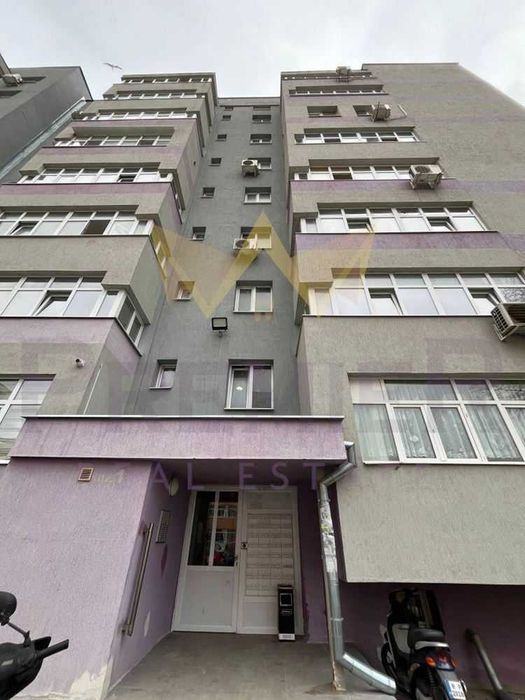 Двустаен апартамент, Автогара