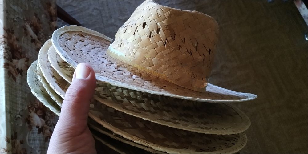 Сламени шапки стандартен размер - нови