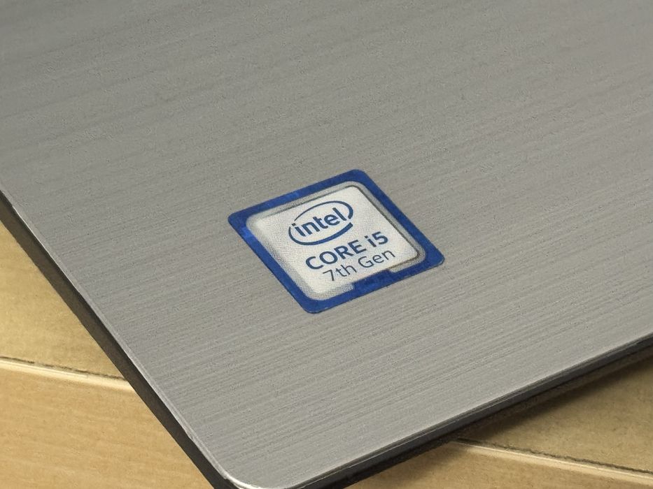 Vand laptop Lenovo cu I5