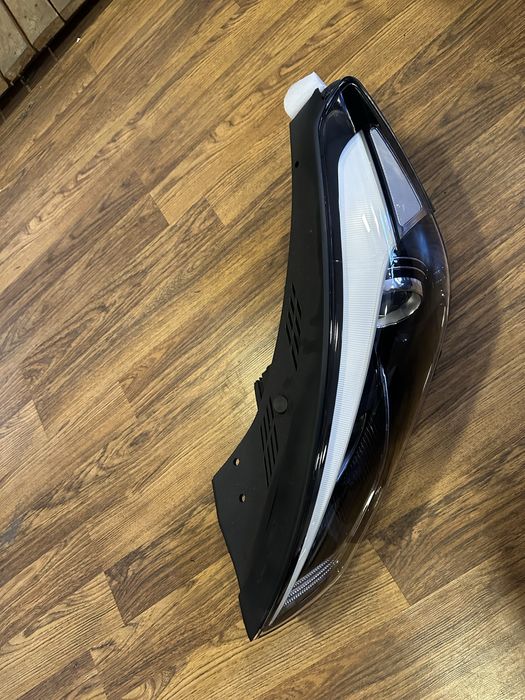 Фара левая Hyundai Tucson