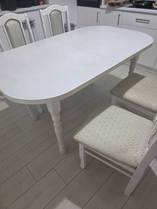 Стол кухонный с 4 стульями