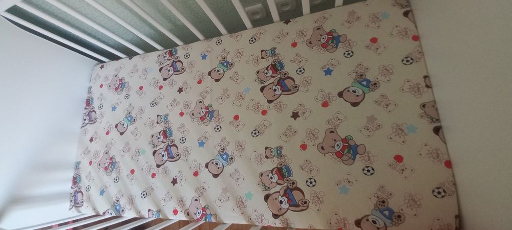 Детская кровать с маятником