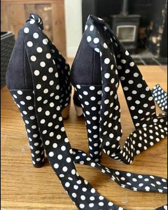 Нови сладурски обувки на платформа NEXT номер 39/40