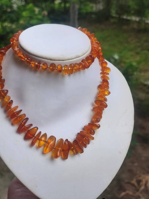 Colier din chihlimbar natural culoare coniac auriu