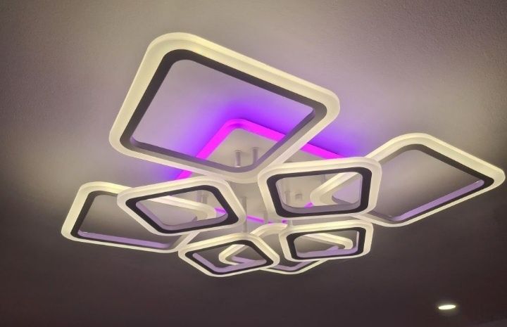 Vând 2 lustre led rgb 240w