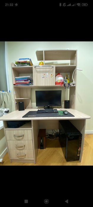 Компьютерный стол