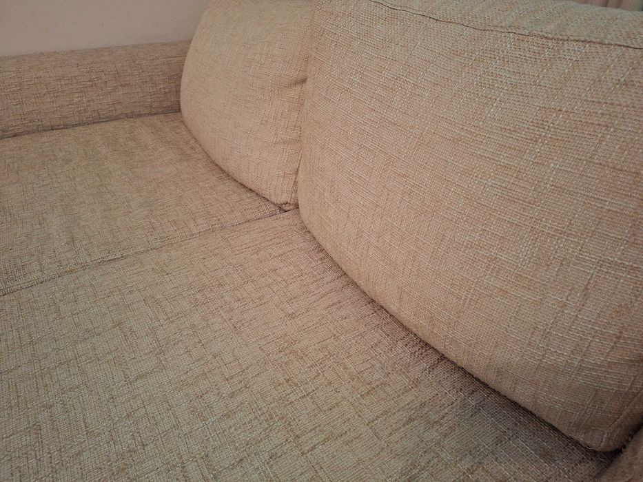 Разтегателен диван