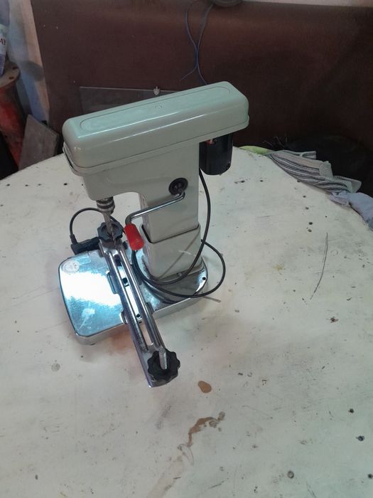 Настольная дрель