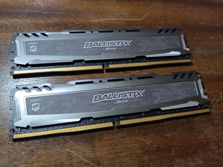 Crucial Ballistix DDR4 32GB (2×16GB) 2400MHz CL16