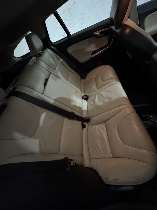 Ел. Салон за Volvo V60 2011