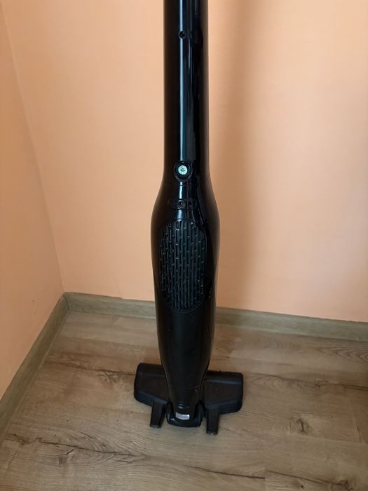 Aspirator vertical BOSCH pe acumulator