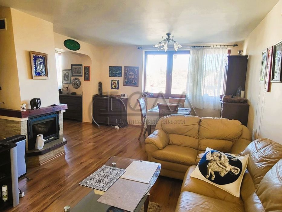 Продава се Къща в Банкя - 252 кв.м за 2461 €/кв.м - Снимка #1