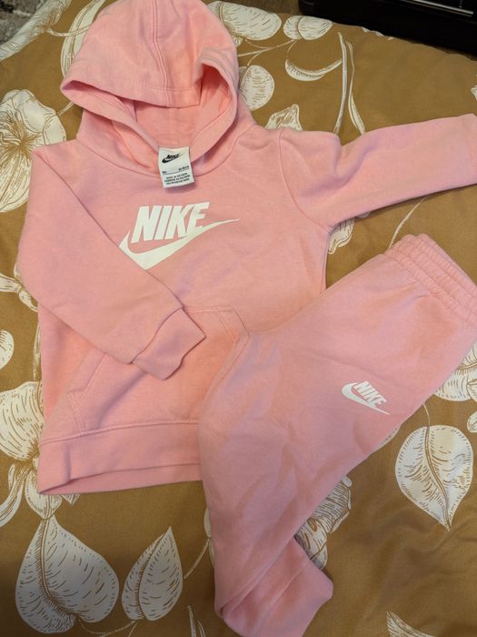 Продавам бебешки дрешки без забележки като нови!