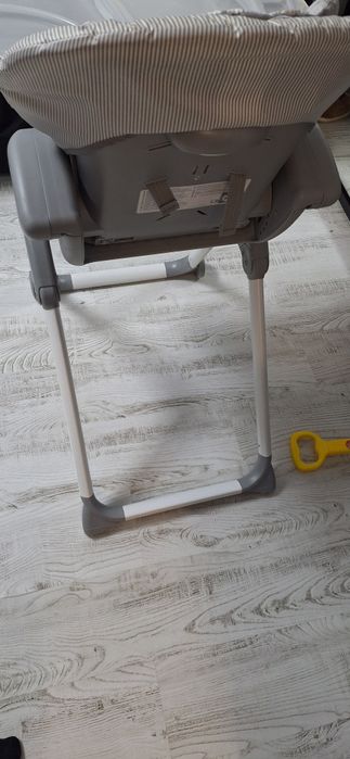 Scaun masa bebe  ,