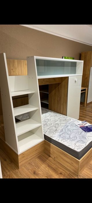 Двухэтажная кровать