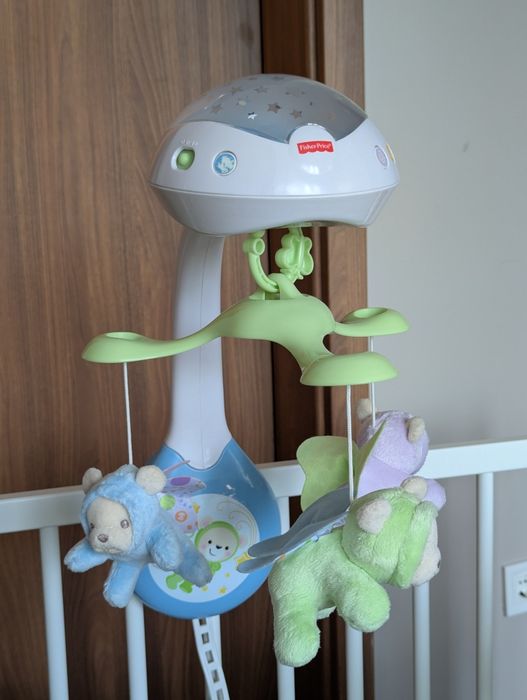 Музикална въртележка за бебешко легло Fisher price