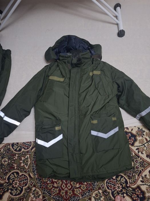 Срочно продаётся спес одежда куртка размер 58 обувь 43