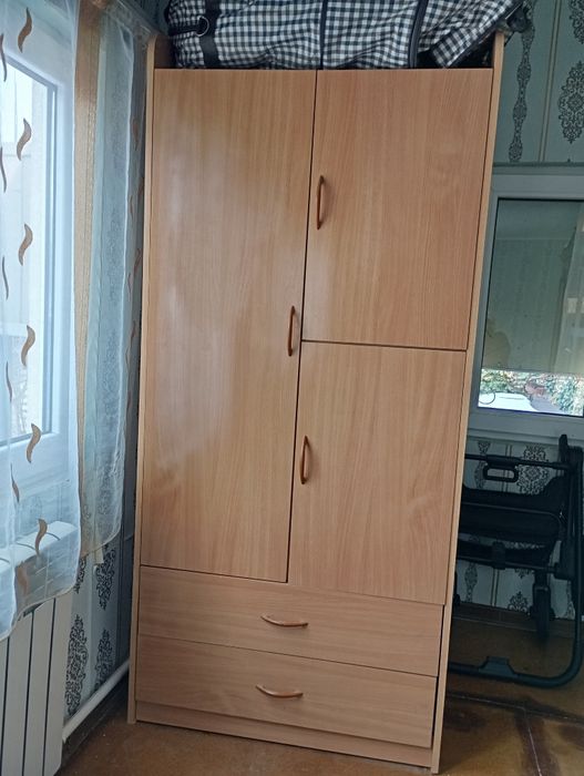 Шкаф детский с полками