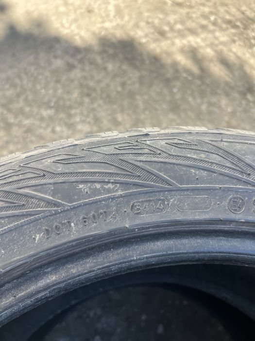 275/45R20 Nokian
