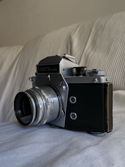 Exakta VX 500 în stare bună de funcționare (testat cu film)