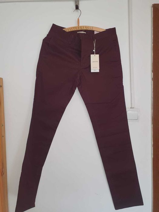 Pantaloni chino slim fit din serj  - 40 | culoare rosu vin