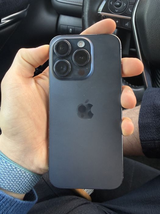 Iphone 15 pro идальное состояние