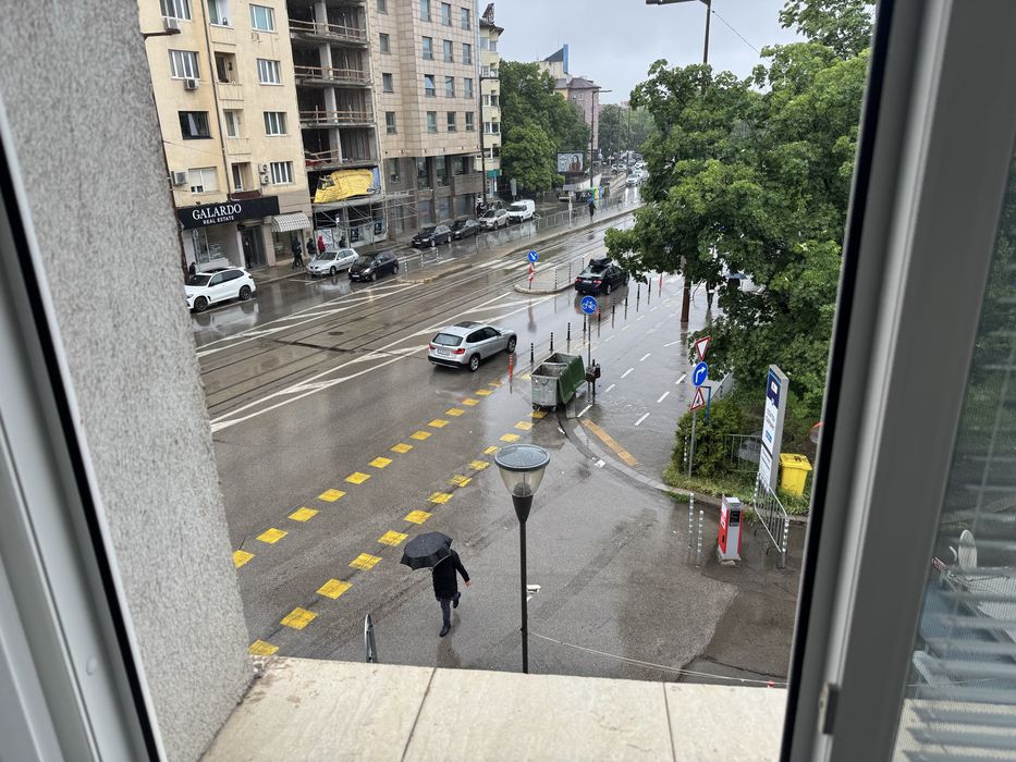 Дава се под наем Офис в София, Медицинска академия - 90 кв.м за 1020 € - Снимка #1