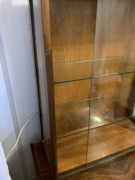 Сервант-витрина Польша