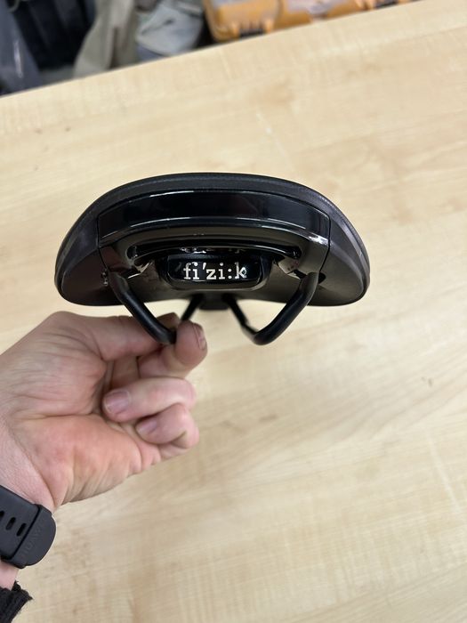 Седло велосипедное fizik