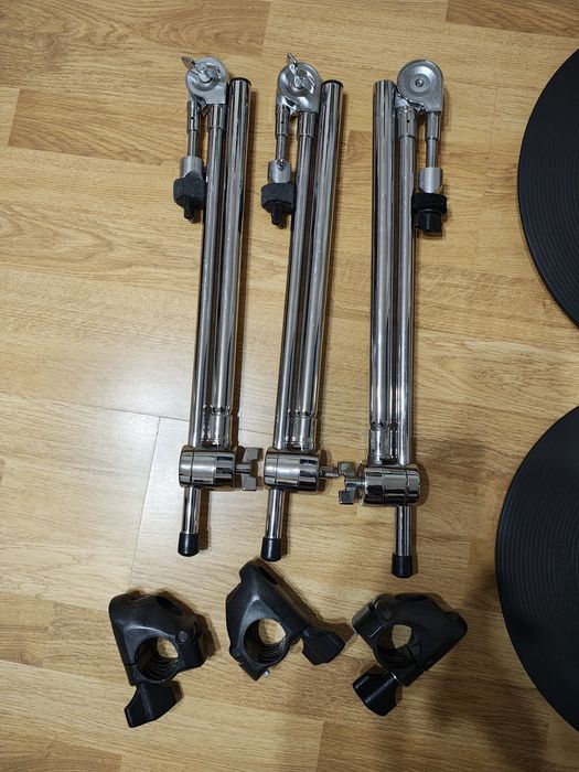 Roland , cinele si stative și rack roland ,dezmembrez