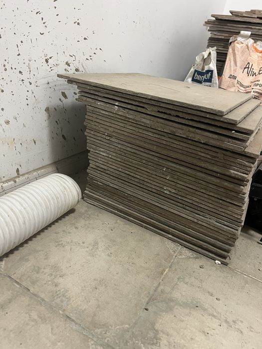 Кафель 40х40, 20х20, и 4 шт 60х60