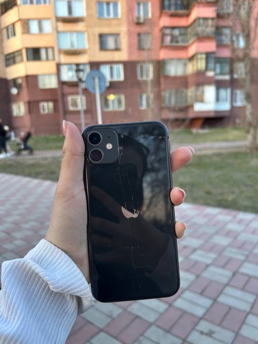 Продам айфон 11 есть торг