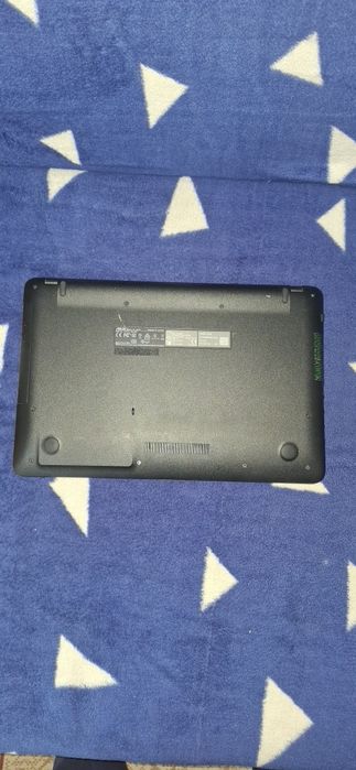 Vând Leptop asus