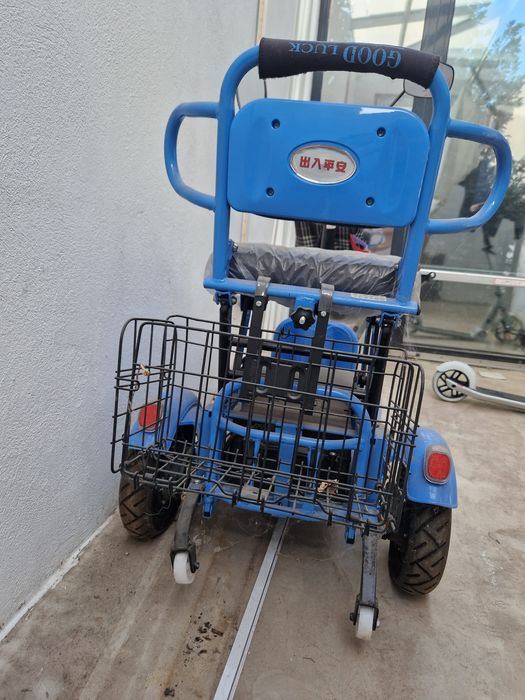 scuter electric oameni cu dizabilități sau persoane bătrâne  1300 RON