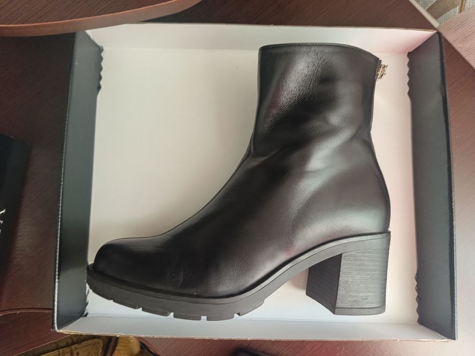 Продам ботинки, демисезонные.